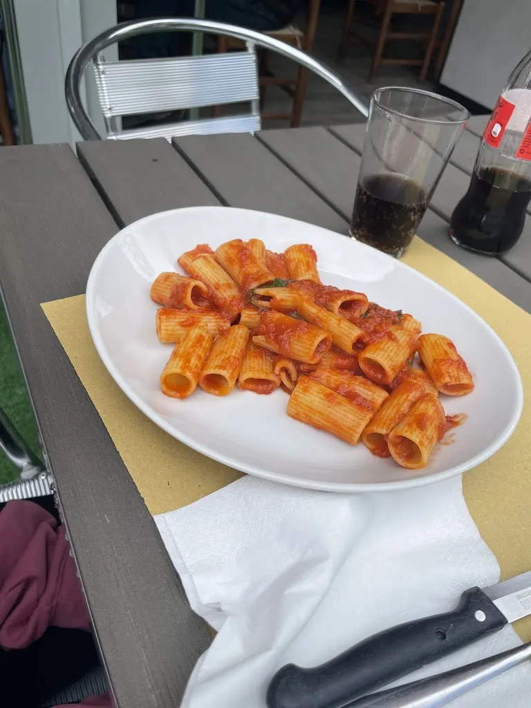 Hayley Furmston_Bar Up 54_Poasco-Sorigherio_review