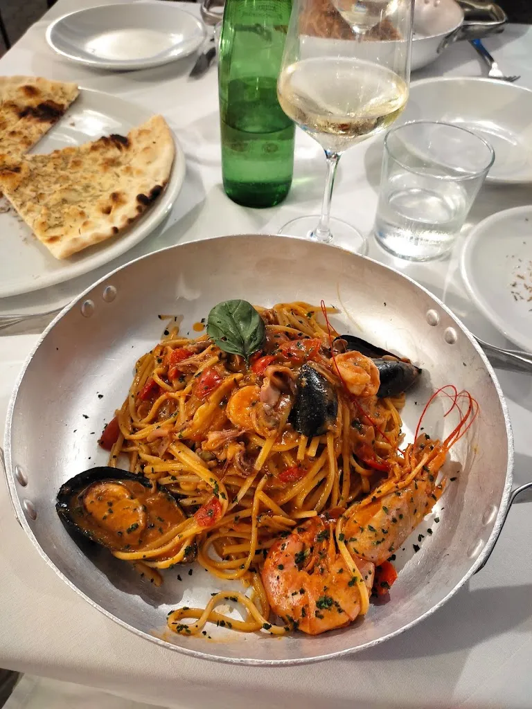 Camere Ristorante Pizzeria_Poggio Rusco_slider_image_2