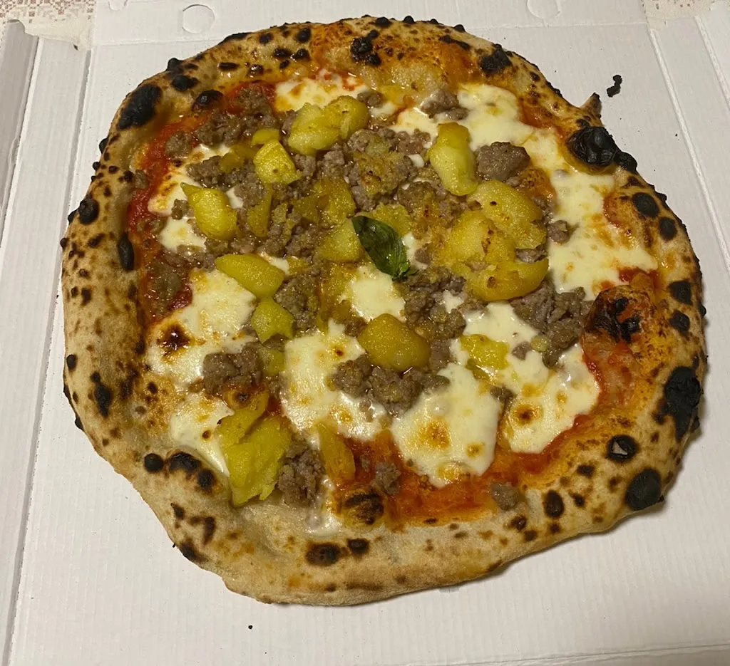 Nicola Buganza_Bar Ristorante Pizzeria La Stazione_Poggio Rusco_review