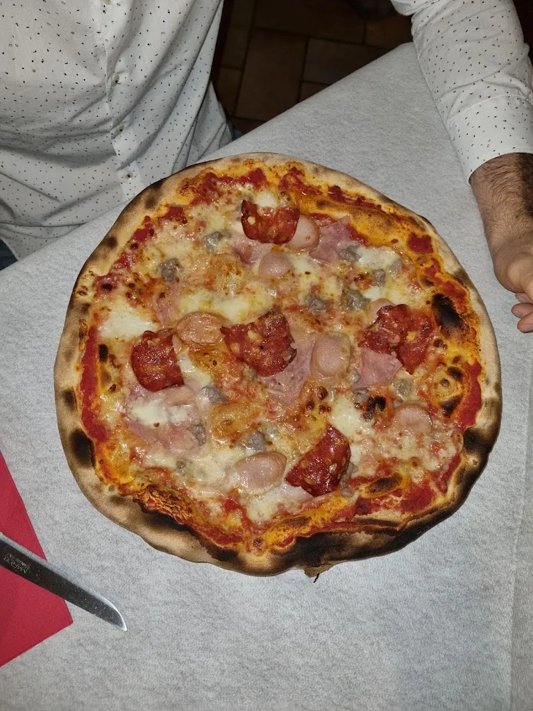 Trattoria Pizzeria Vinarium Cafe'_Poggio Rusco_slider_image_3