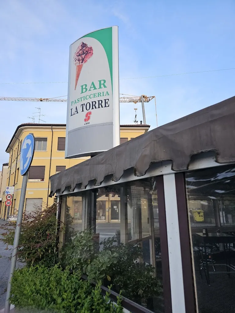 Bar la Torre restaurant in Poggio Rusco