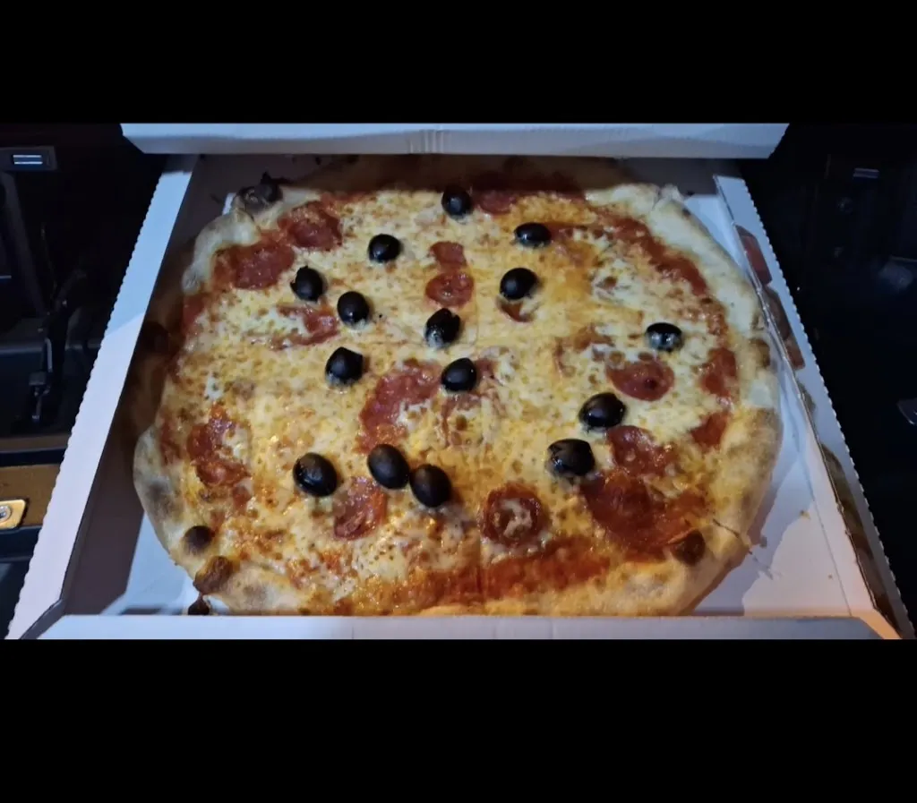 Alessio Raffaele_Pizzeria D' Asporto Il Monello Di Malavasi Massimo_Poggio Rusco_review