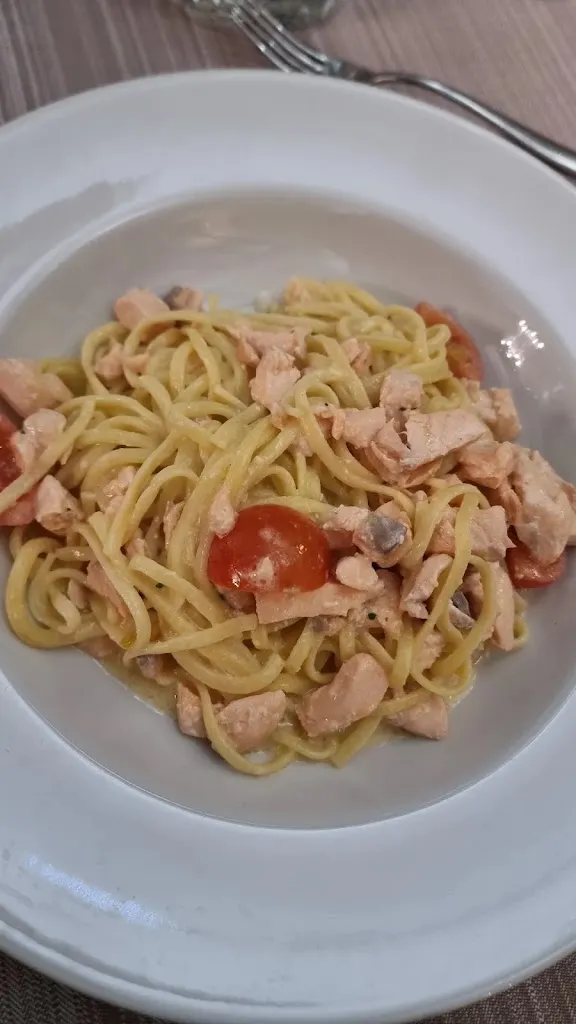 sanaa ibrahimi_Il Caracciolo_Poggio Rusco_review