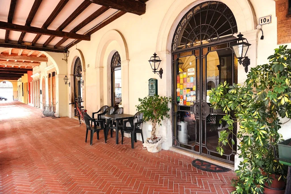 Ristorante Cavalier Saltini restaurant in Pomponesco