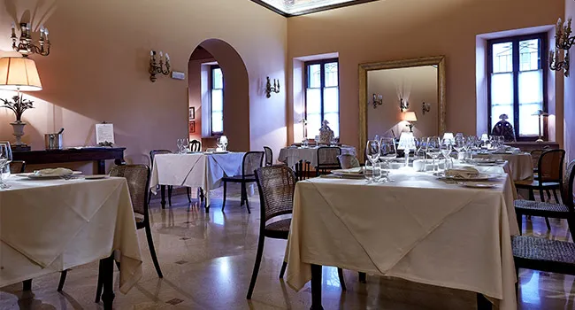 Hotel Albergo Trattoria Il Leone restaurant in Pomponesco