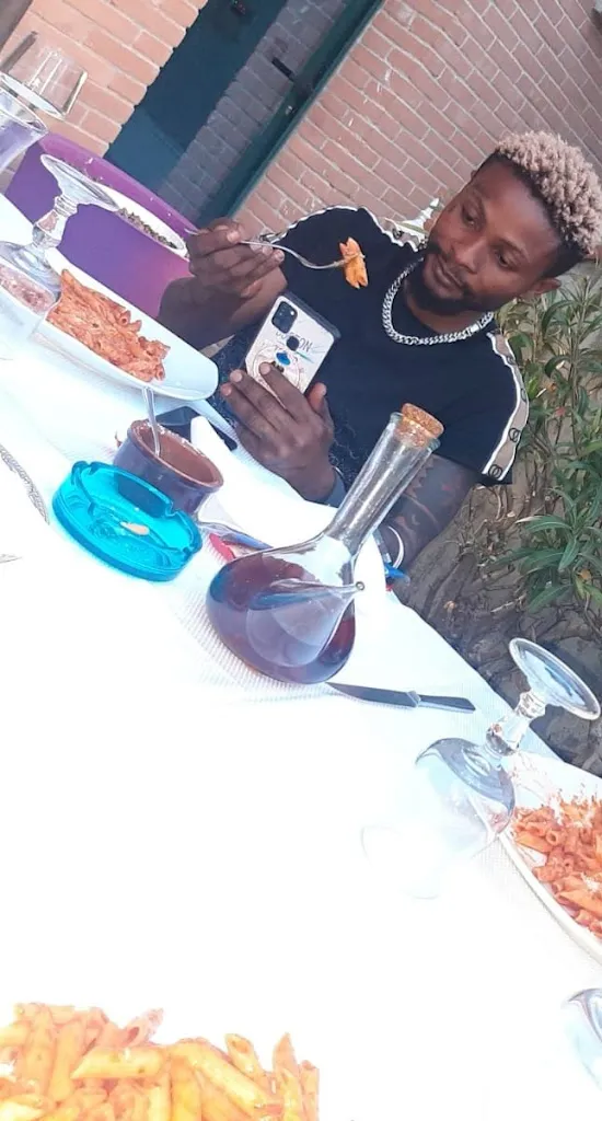 Kelvin Amaghizemwen_Pizzeria Ristorante Las Vegas_Pompiano_reseña