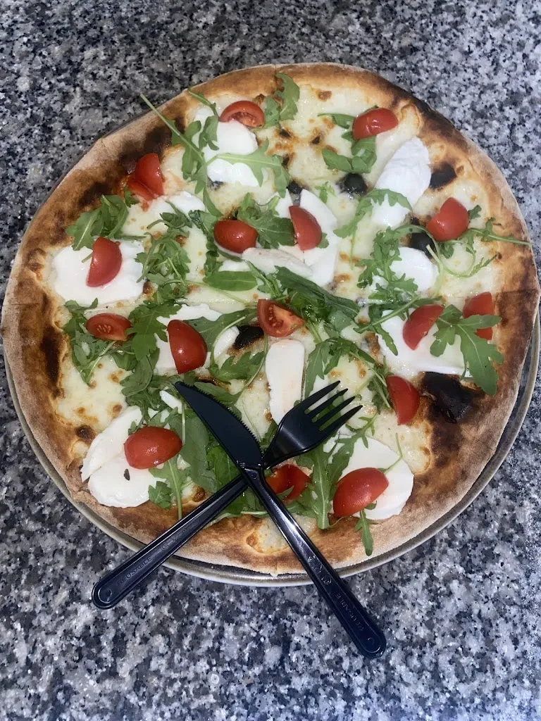 Pizzeria Bellasole restaurant in Pompiano