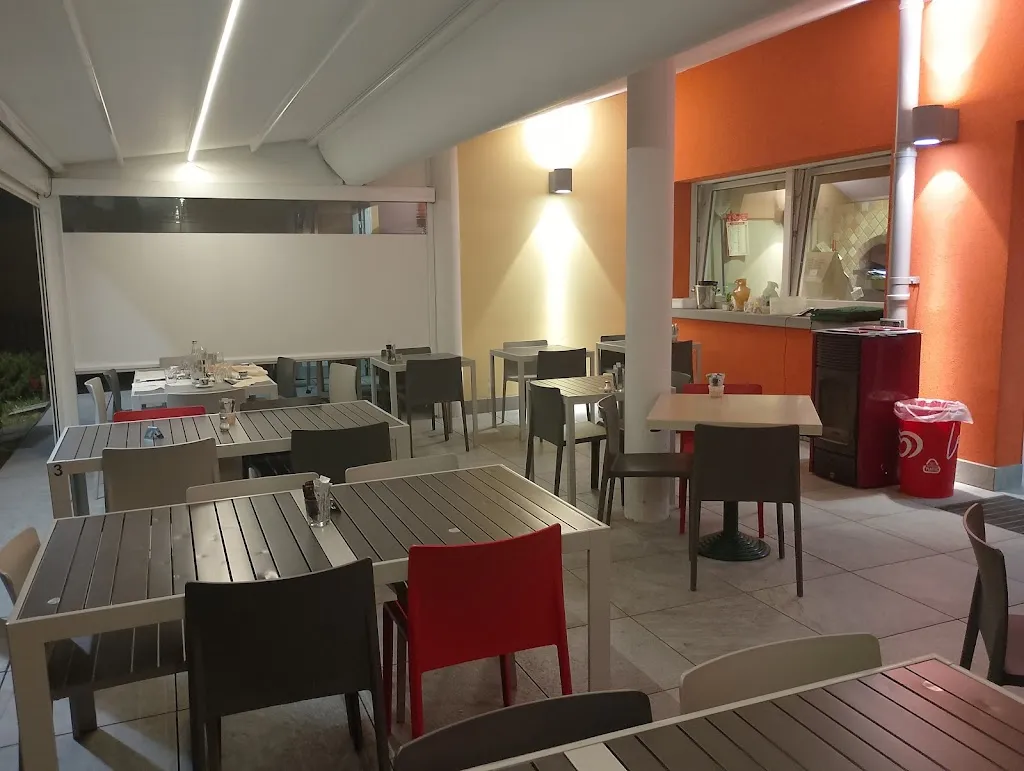 Centro sportivo Master restaurant in Ponte Nossa