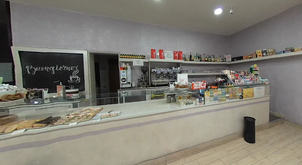 Bar Black And White restaurant in Ponte San Pietro