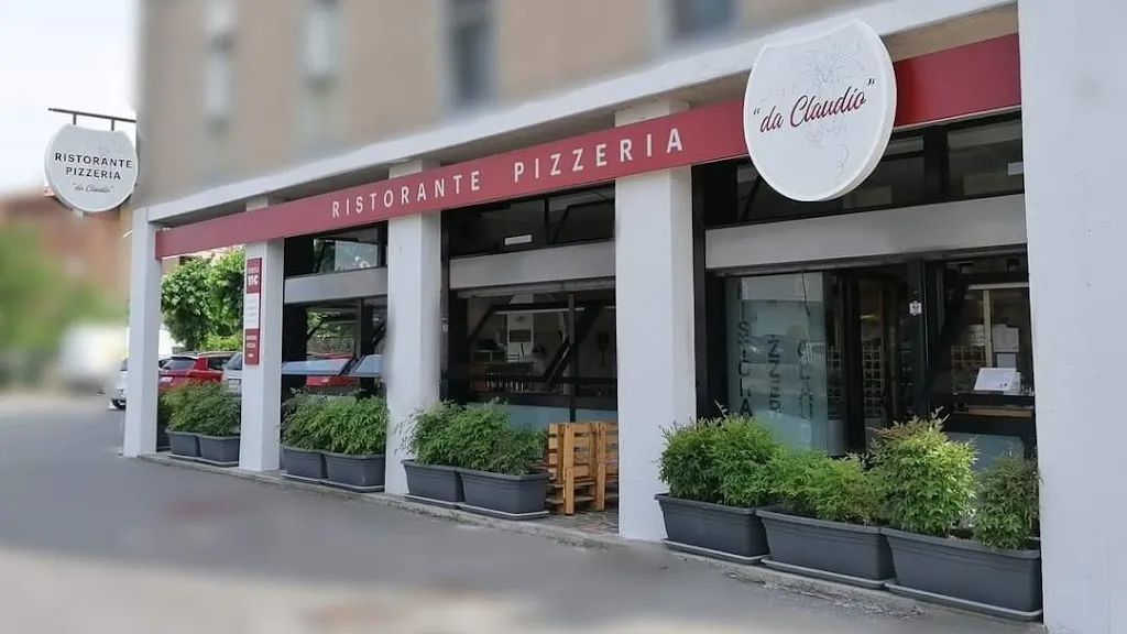 "da Claudio" - ristorante e pizzeria restaurant in Ponte San Pietro