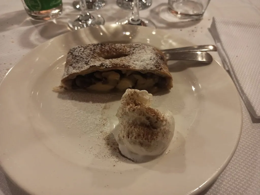 Francesca Manganoni_Ristorante Pizzeria Mora_Ponte San Pietro_reseña