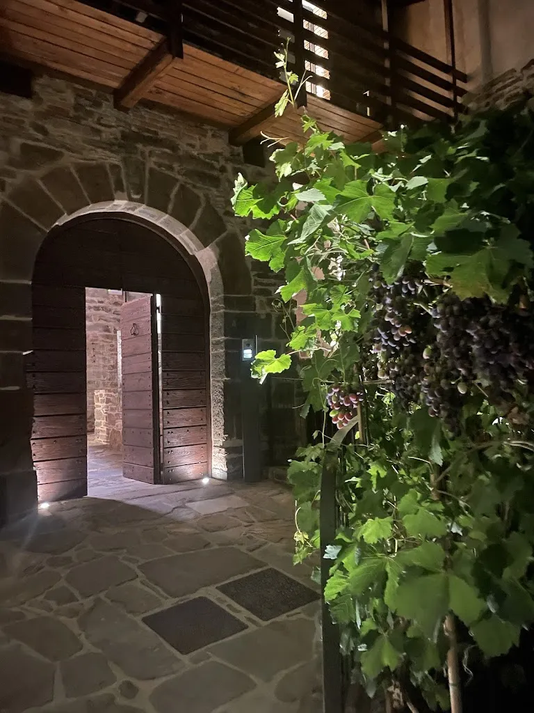 Benjamin Salamon_Borgo Capietaglio Wine Resort - Cantina Tellurit_Pontida_review