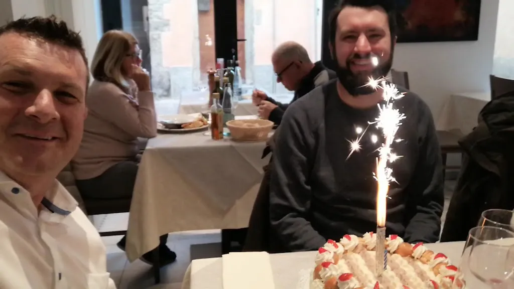 Ristorante pizzeria Sapori in centro Bar_Porlezza_slider_image_2