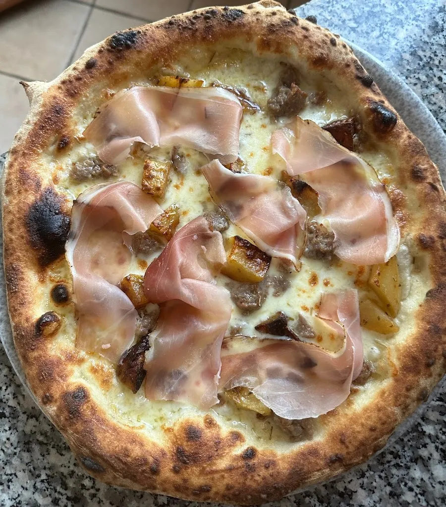 Da Sasà Pizzeria - hamburgheria_Portalbera_slider_image_3