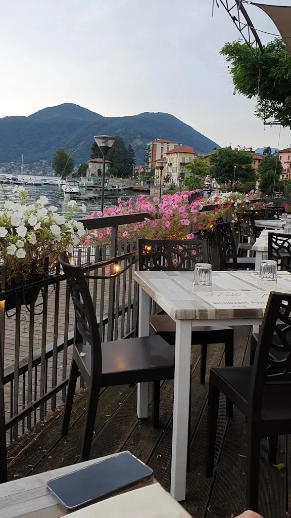 AL POSTO GIUSTO - PORTO CERESIO_Porto Ceresio_slider_image_2