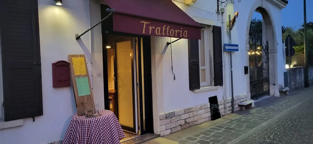 Trattoria Vecchio 800 restaurant in Pozzolengo