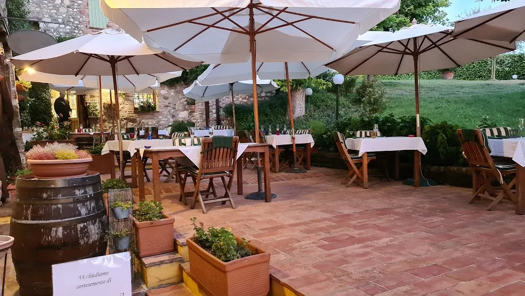 Antica Locanda Del Contrabbandiere restaurant in Pozzolengo