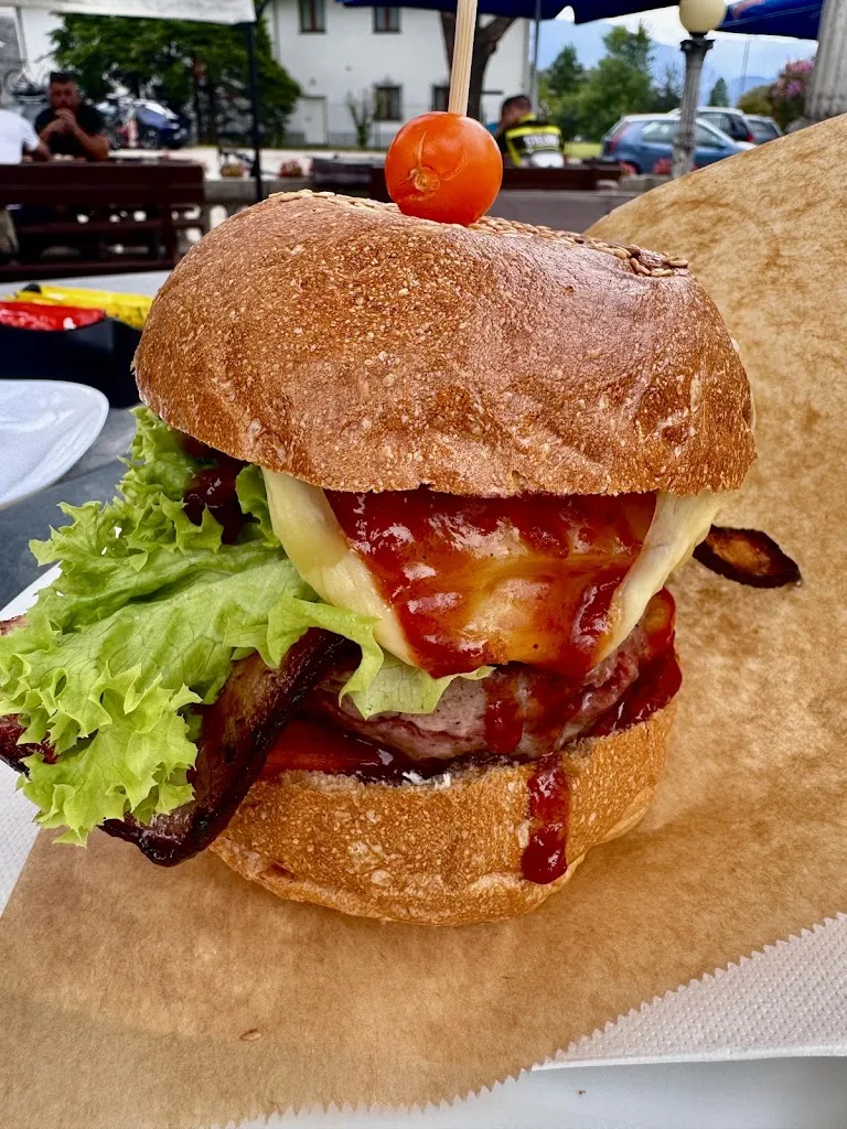 Jacopo Ambrosini_PIZZA&GRILL Muiá_Prata Camportaccio_review