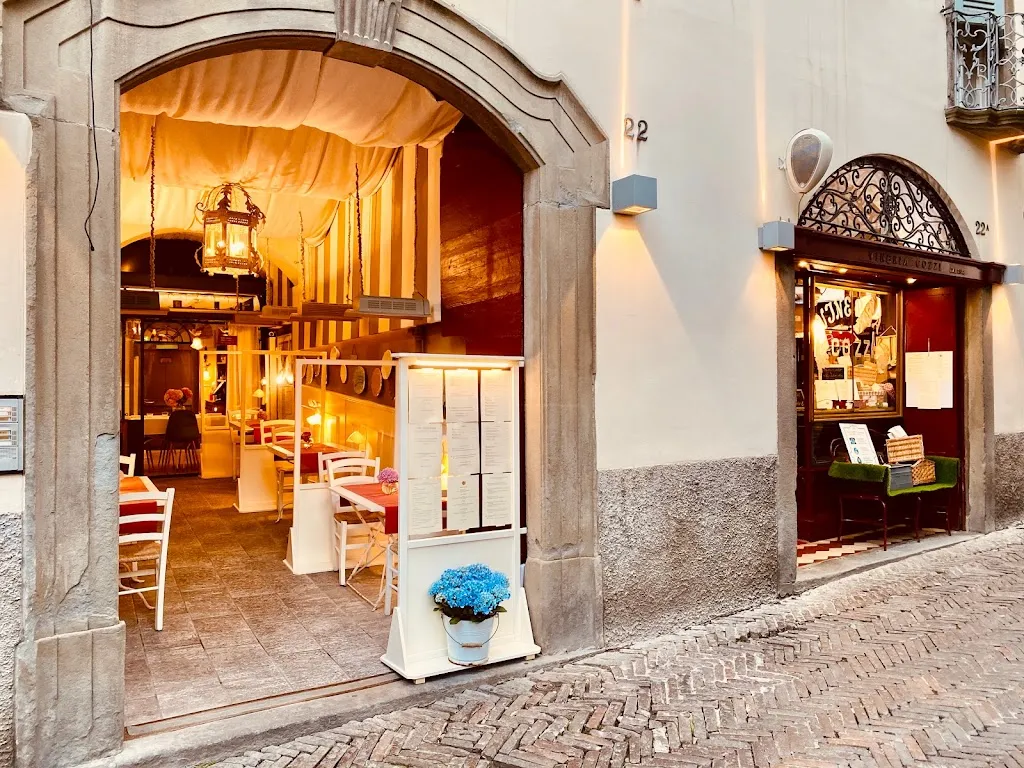 Vineria Cozzi restaurant in Provincia di Bergamo