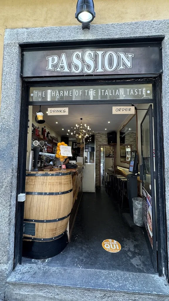 Jonathan Carricarte_Passion Como_Provincia di Como_review