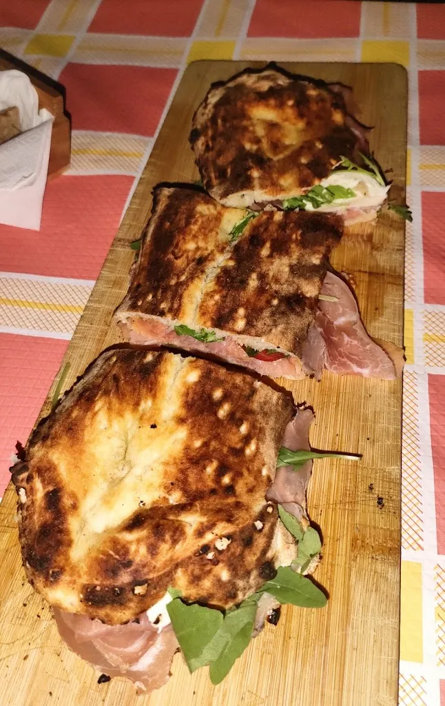 mara oggioni_L'Ammiraglio paposceria pizzeria_Cagnano Varano_review