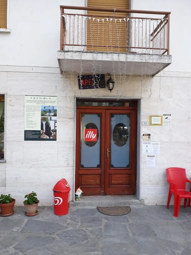 Antica Trattoria Del Ginepro restaurant in Pregola