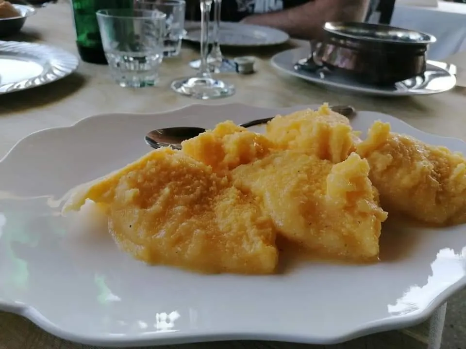 Agriturismo Tarantani restaurant in Pregola