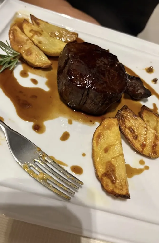 Ann Power_Ristorante Fior di Loto - Selezioniamo Carni pregiate_Puegnago sul Garda_review