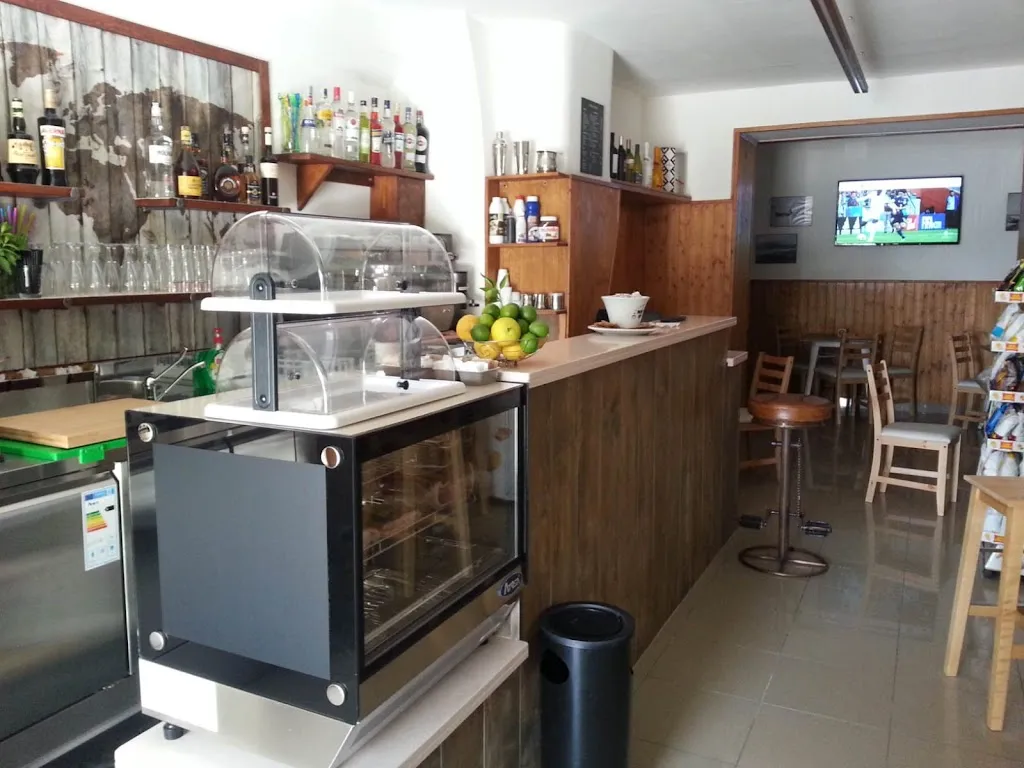 Bar Caffè Cavù ristorante a Cagnano Varano