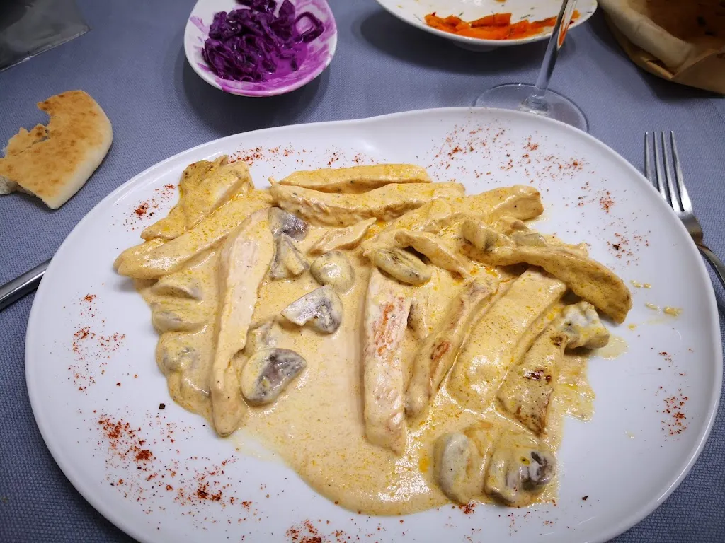 Jaz Nazareth Bistrot_Redavalle_slider_image_3