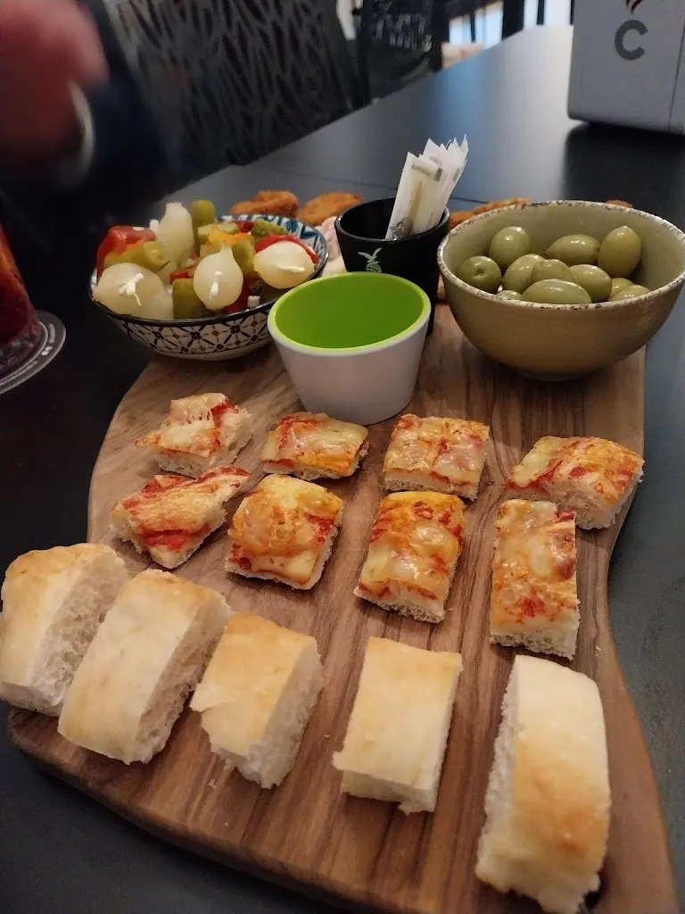 Guisela Garofalo_RE & Coffee Drinks_Retorbido_review