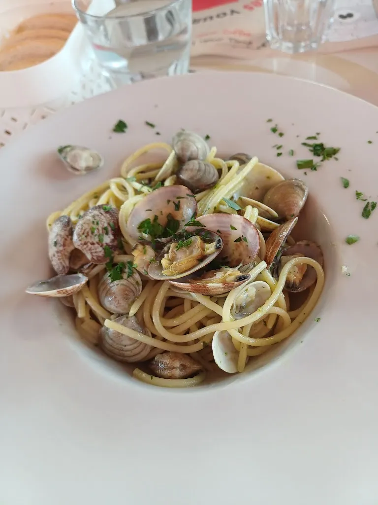 Manuela Palonta_La Baia Del Sole Cafe & Bistrot_Retorbido_review