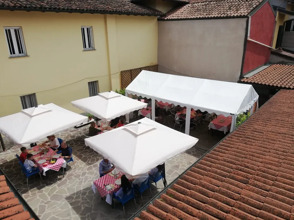 Trattoria del Volt restaurant in Riozzo