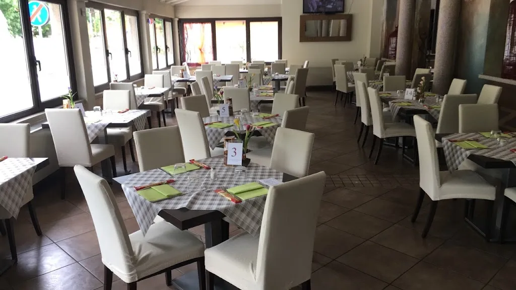 Pizzeria Le Colonne Restaurant restaurant in Ripalta Nuova