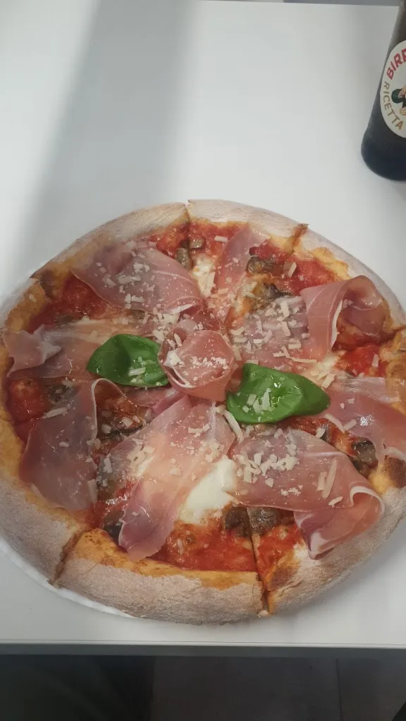 Jakub Švihla_Pizzeria Bella Napoli Rivarolo Mantovano_Rivarolo Mantovano_review