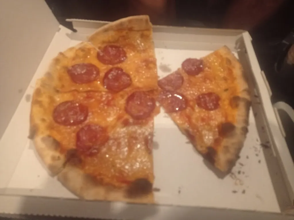 Aliaksei Yasenka_Pizzeria Bella Napoli Rivarolo Mantovano_Rivarolo Mantovano_review