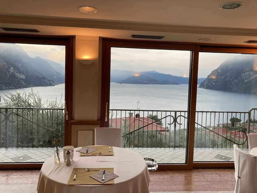 Seppe Ramaekers_Hotel Ristorante Miranda_Riva di Solto_review