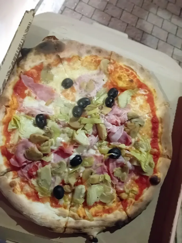 Marek Flisowski_Pizzeria Sole e Mare_Robbio_review