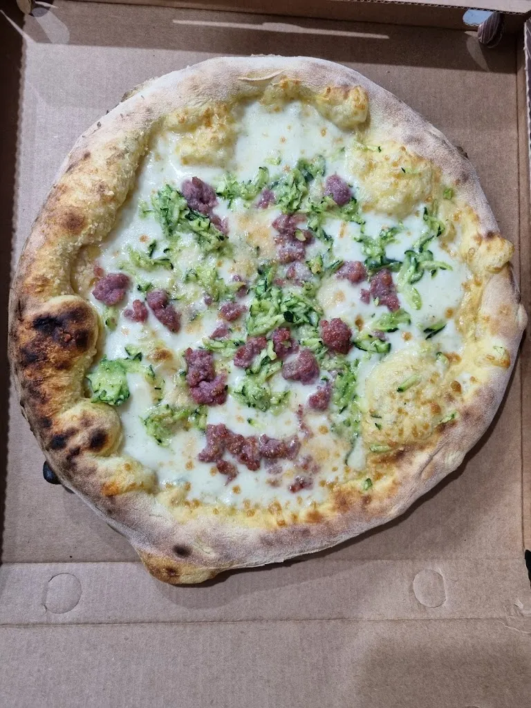 marco Falconi_Pizzeria Sole e Mare_Robbio_review