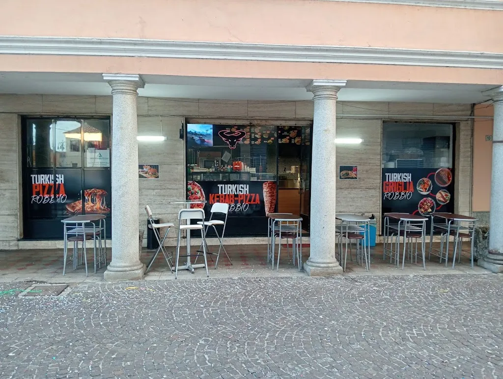 Turkish kebab pizza griglia robbio restaurant in Robbio