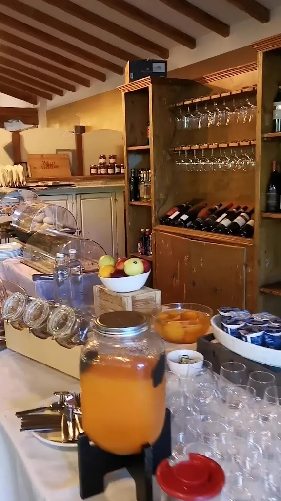 Hotel Edonè 2 restaurant in Roè Volciano