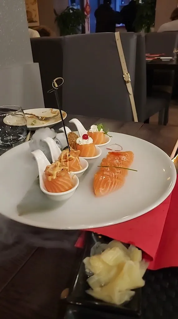 Imo Sushi Bar_Roè Volciano_slider_image_2