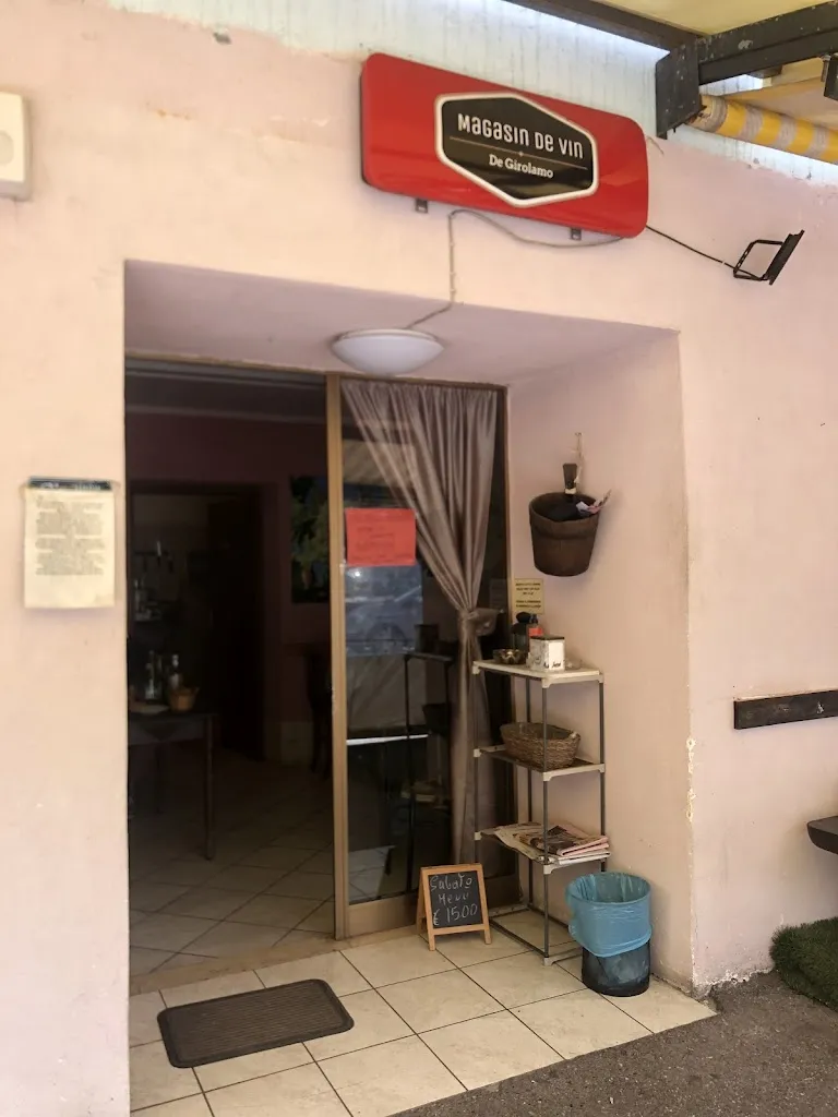 Be Girolamo Magasin De Vin restaurant in Roè Volciano