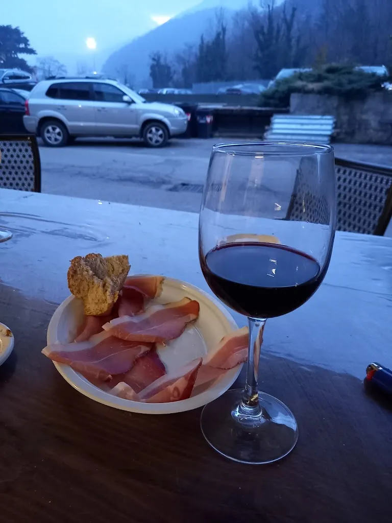 Be Girolamo Magasin De Vin_Roè Volciano_slider_image_3