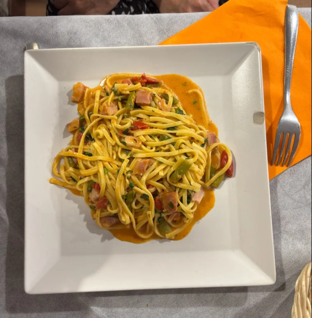 Kanye East_La Cantina ti l'Artisti_Brindisi_review