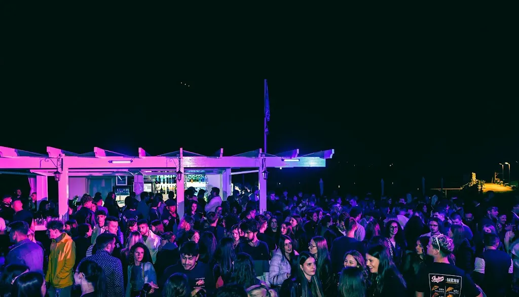 ROGNO BEACH_Rogno_slider_image_2