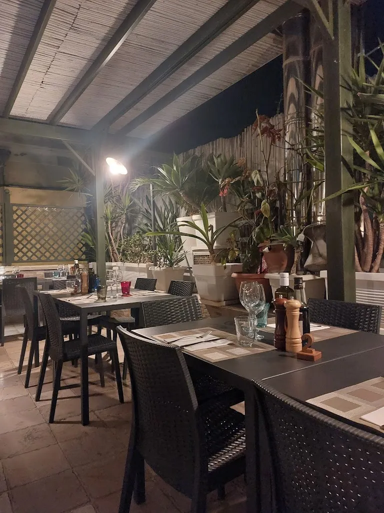 Don Angus_Brindisi_slider_image_3