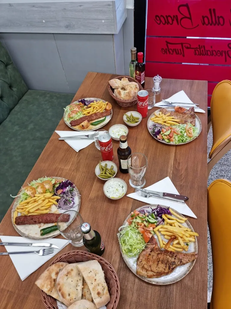 SANTA SOFIA PIZZA - KEBAP - GRILL_Rogoredo-Valaperta-Rimoldo_slider_image_2