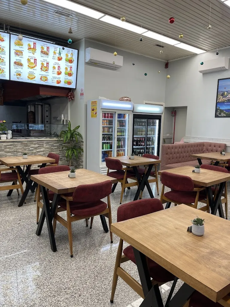 SANTA SOFIA PIZZA - KEBAP - GRILL_Rogoredo-Valaperta-Rimoldo_slider_image_3