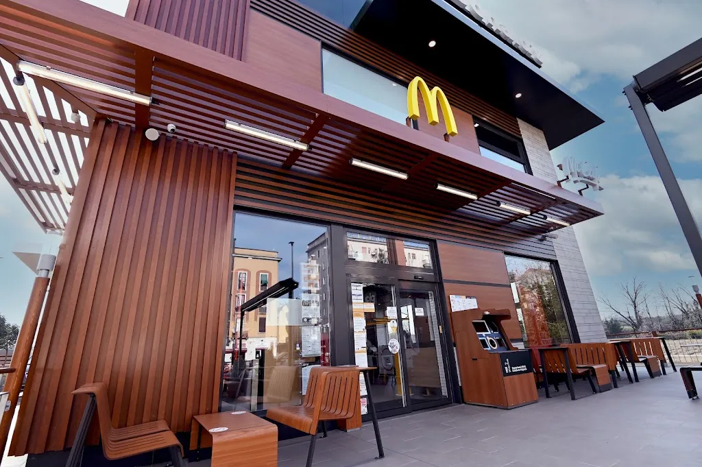 McDonald’s Milano Rogoredo_Rogoredo-Valaperta-Rimoldo_slider_image_1